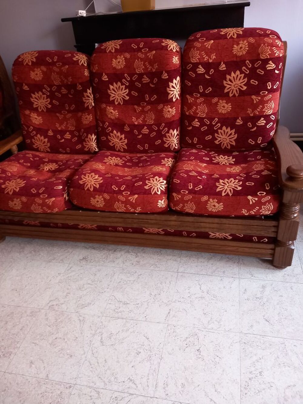 Salon canap&eacute; 3 places et 2 fauteuils Meubles