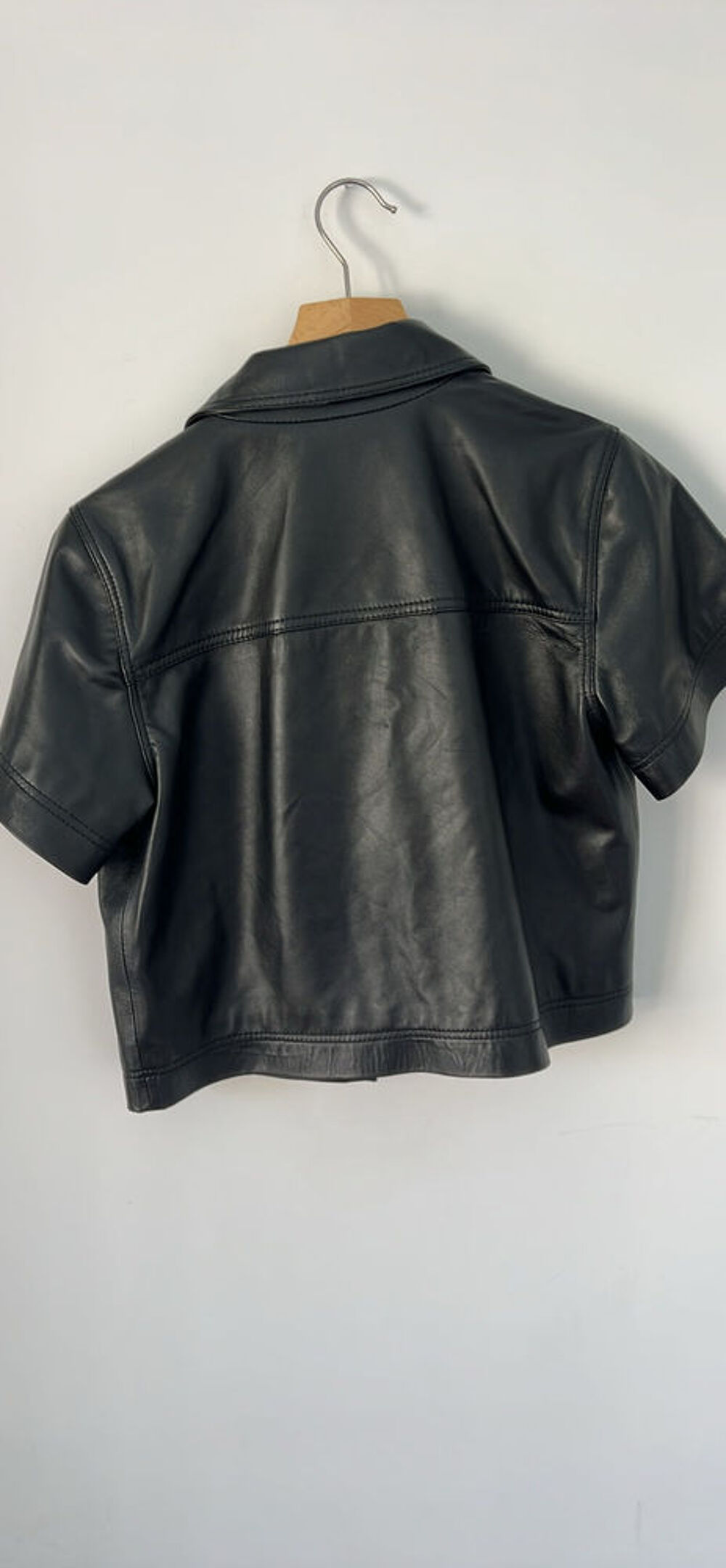 veste en ciur neuf taille xs/s Vêtements