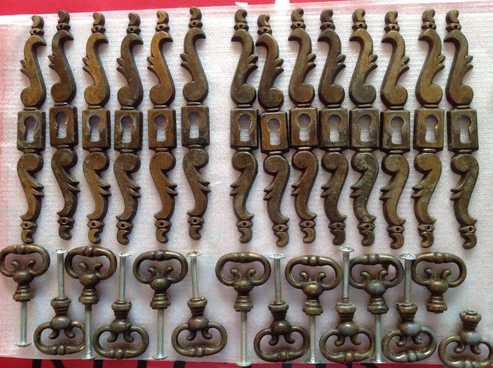 Poign&eacute;es de portes et de tiroirs pour meuble cuisine Meubles