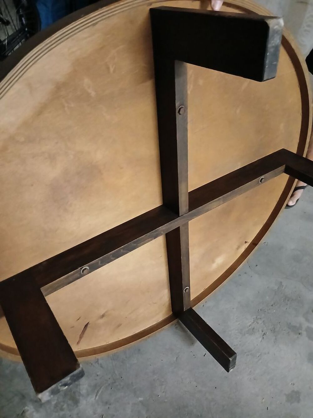 TABLE ROGER CAPRON Meubles