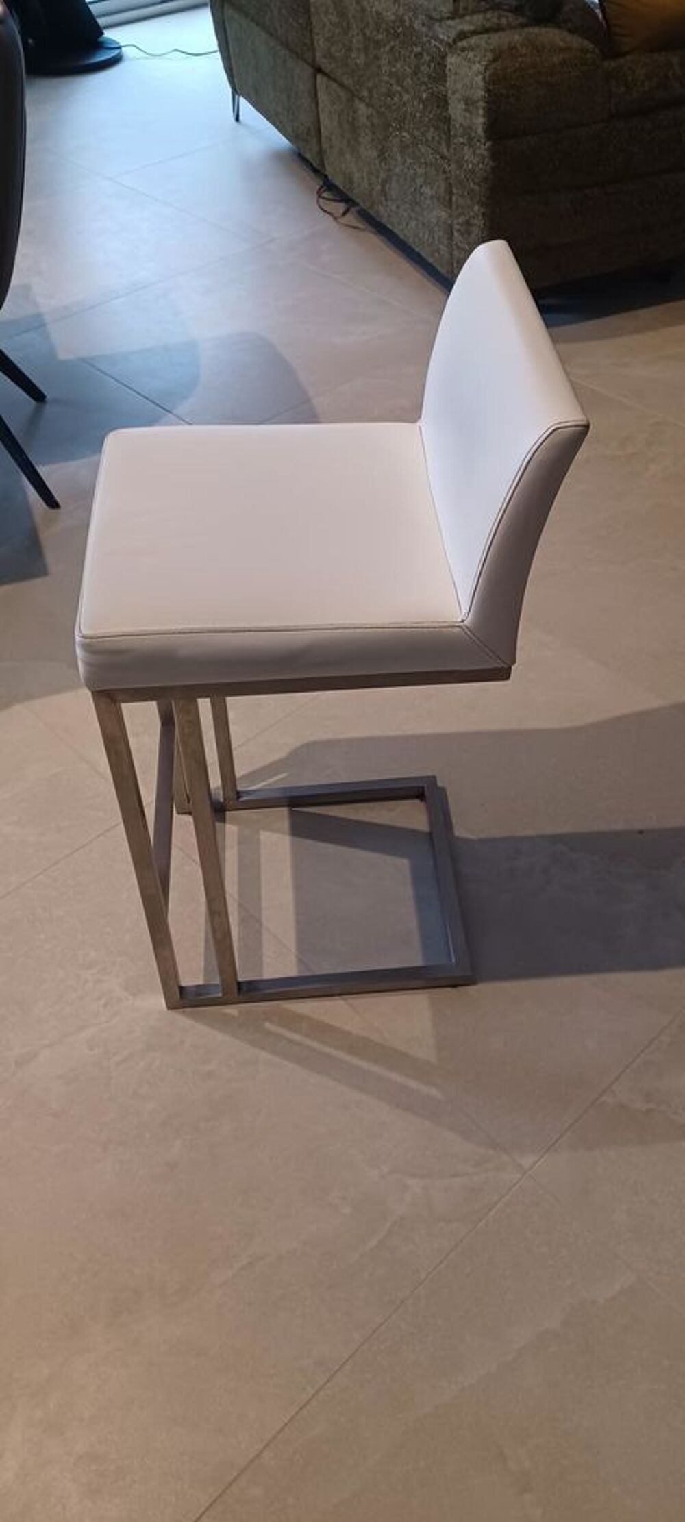 3 chaises de bar simili cuir blanche Meubles