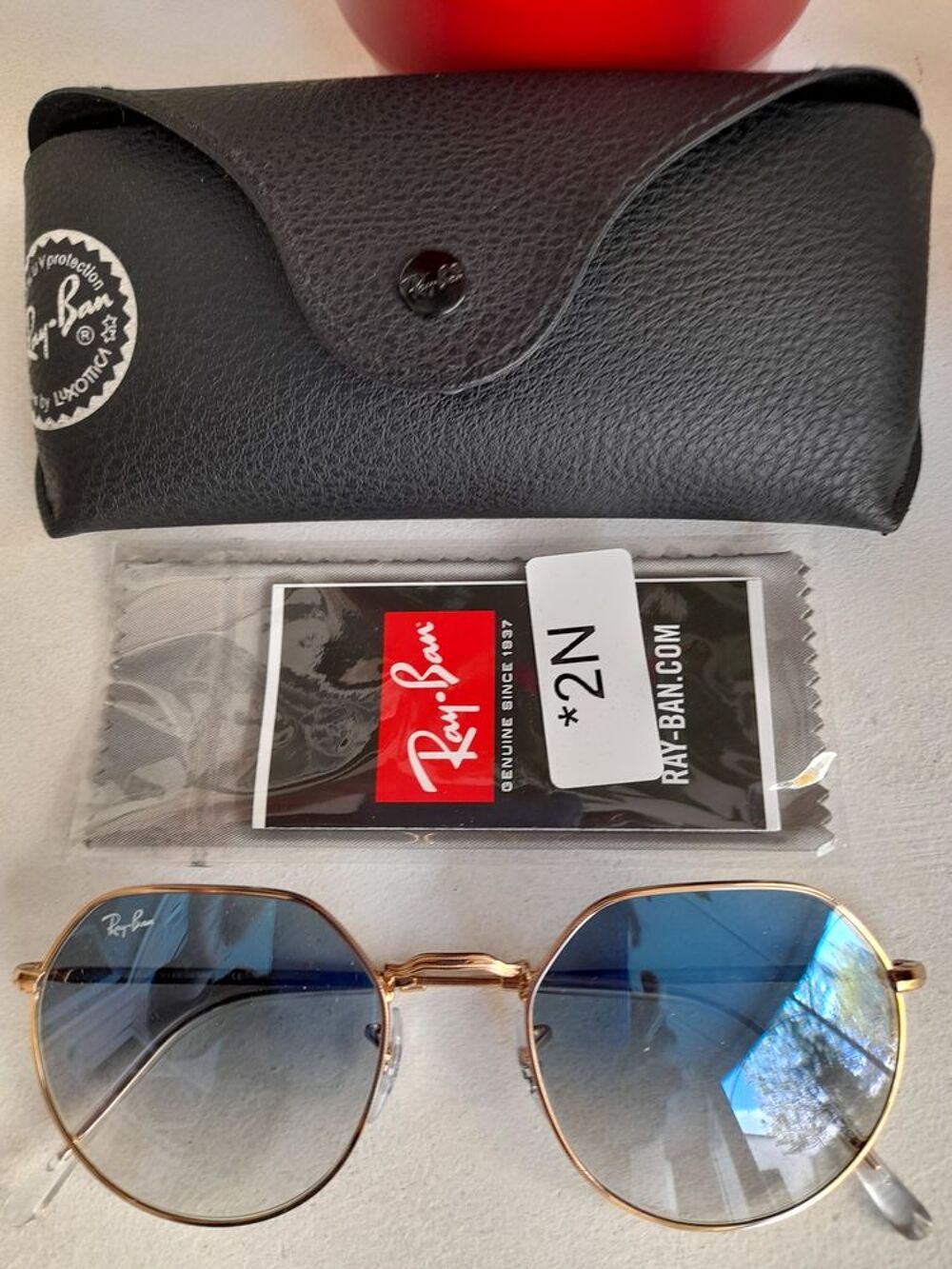 Ray ban 
Bijoux et montres