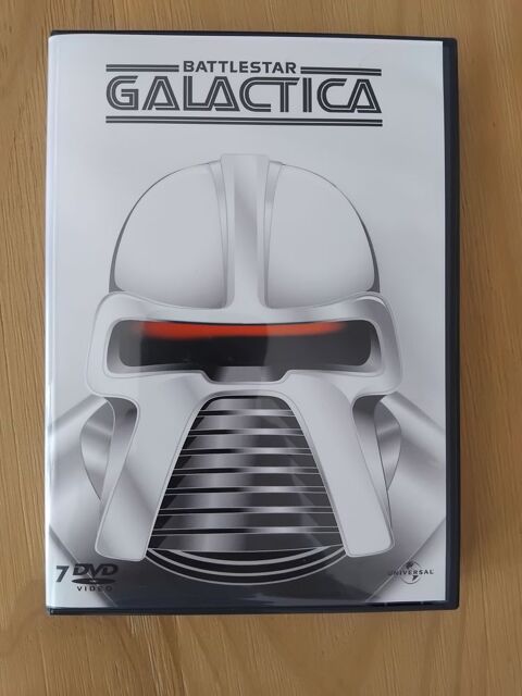 GALACTICA Intégrale en DVD de la série. 15 Firminy (42)