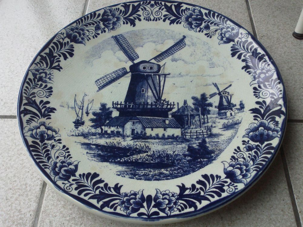 Plat fa&iuml;ence de Delft Décoration