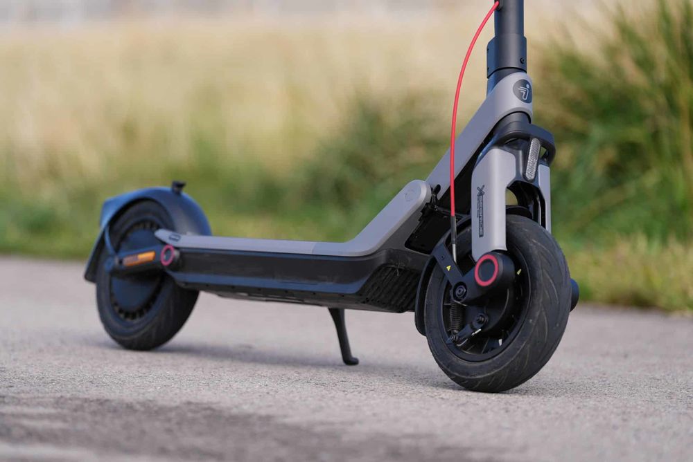 Trottinette Segway Ninebot E3 E + chargeur
Sports