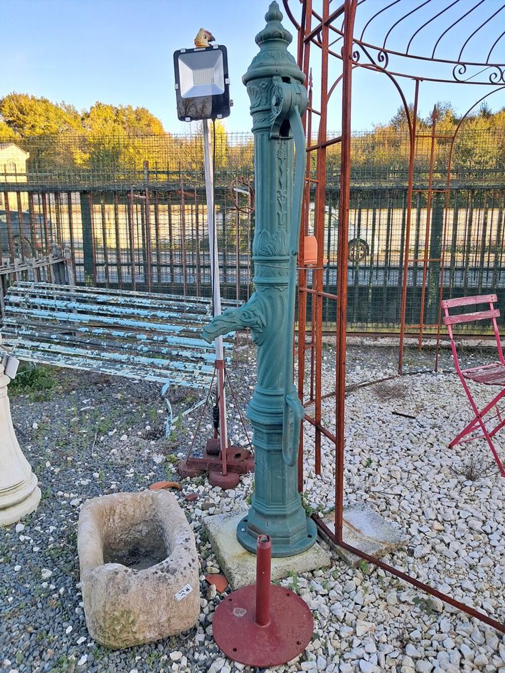 Pompe &agrave; bras de puit en fonte, mod&egrave;le ancien Jardin