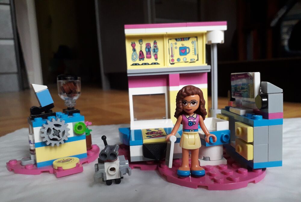 LEGO FRIENDS 41329 : la chambre de labo d'Olivia Jeux / jouets