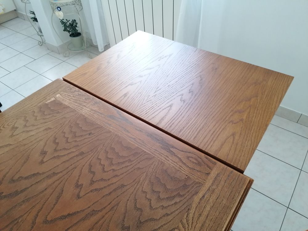 Table extensible et 4 chaises Meubles