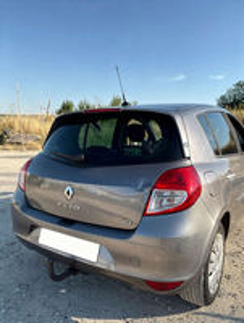 Clio III Clio 1.5 dCi 105 Dynamique 2011 occasion 93220 Gagny