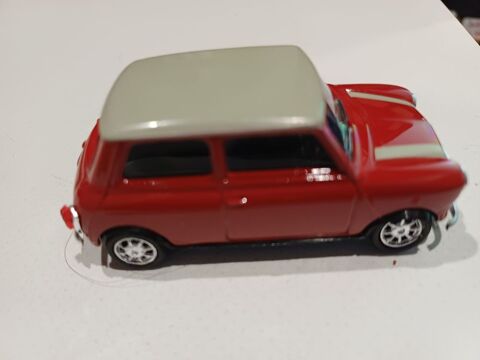 Mini 1/43e 5 Castel-Sarrazin (40)