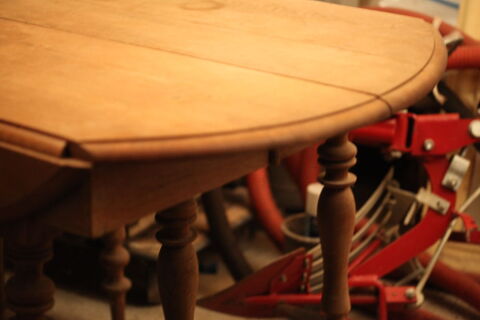 T ABLE  DE SALLE A MANGER  500 Arthonnay (89)