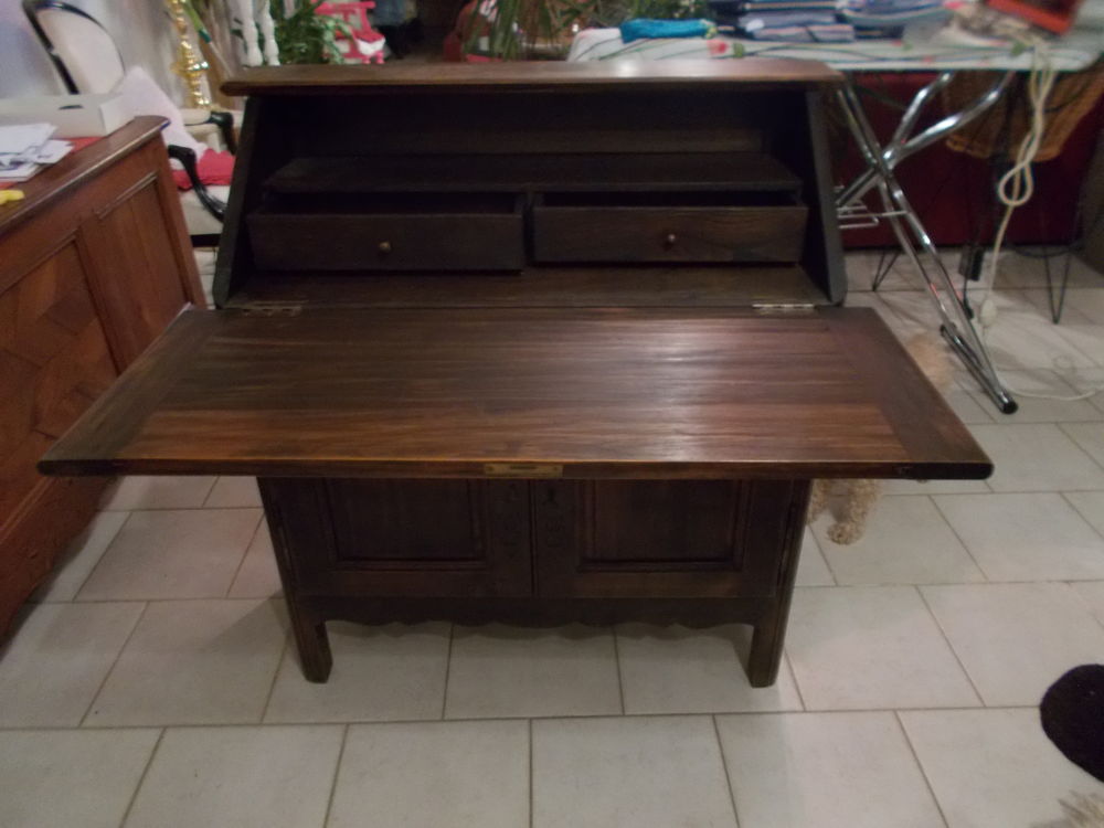 commode scriban en ch&ecirc;ne moulur&eacute; ouvrant faire prix Meubles