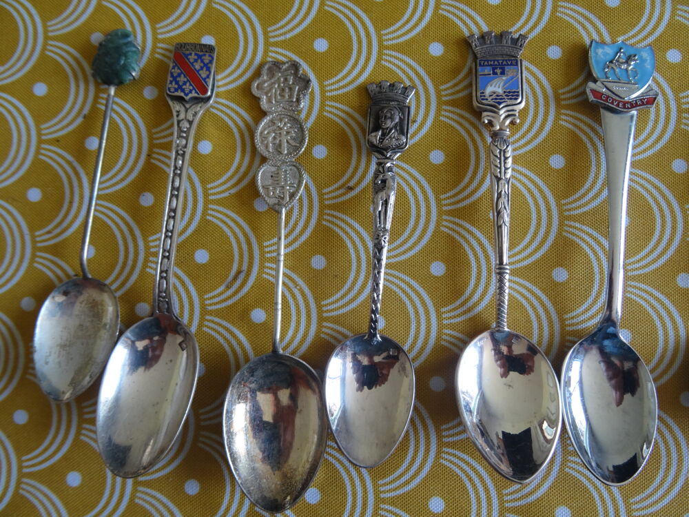petites cuill&egrave;res de collection 