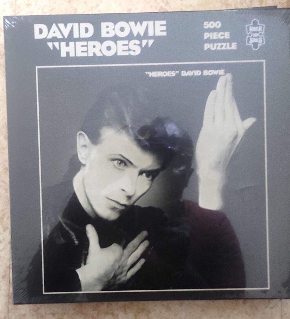 3 puzzles David Bowie
Jeux / jouets