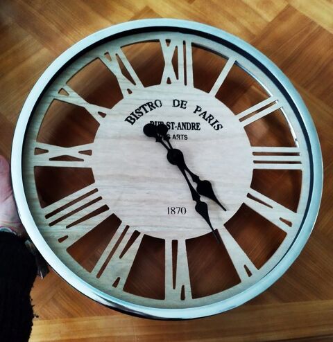 Horloge Bistrot de Paris 13 Laval (53)