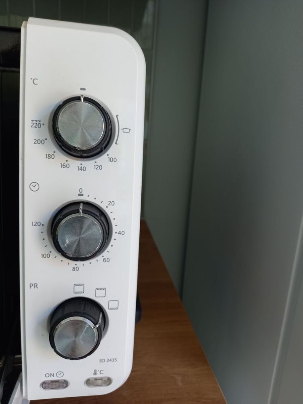 Four &eacute;lectrique Delonghi Electrom�nager