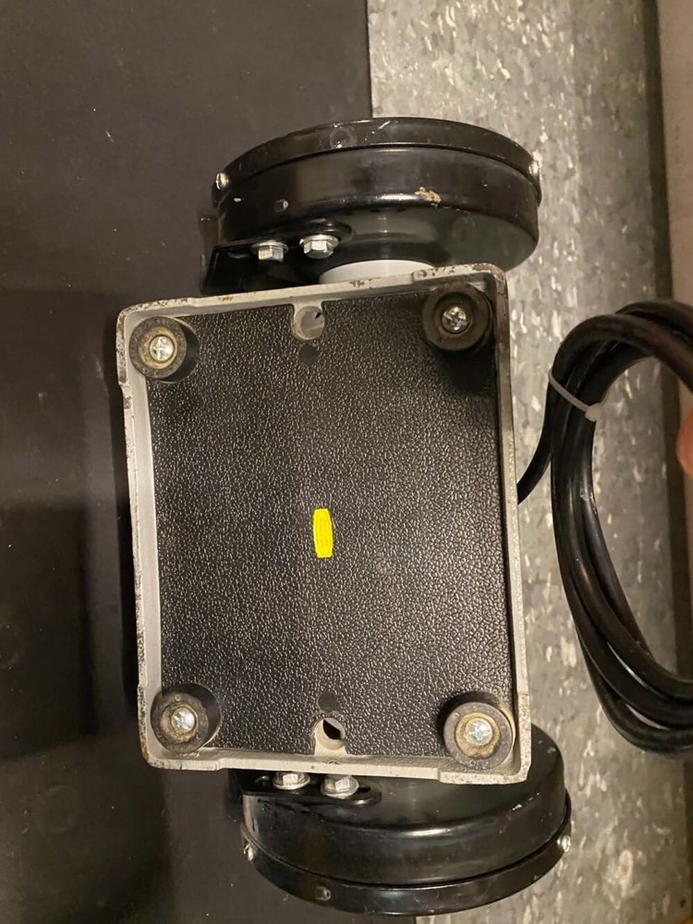 Touret &agrave; meuler deux meules PROMAC 316 CA/220V/10-15kg Bricolage