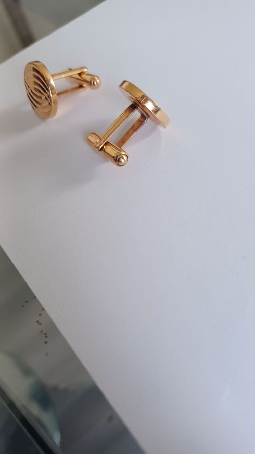 4 paires de bouton de machette en plaque or 18 carat Bijoux et montres