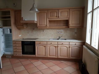  Appartement à louer 4 pièces 97 m²