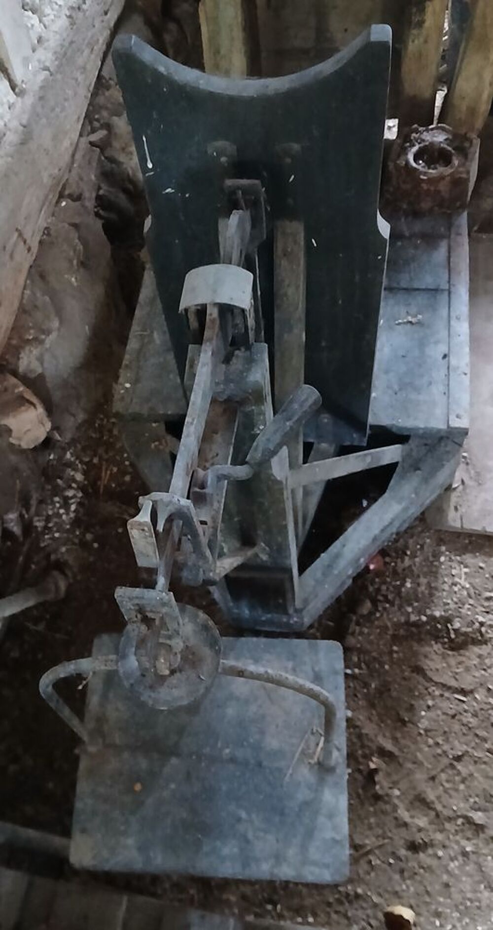 Balance &agrave; grains ? Mat&eacute;riel agricole ? Ann&eacute;es 50. 