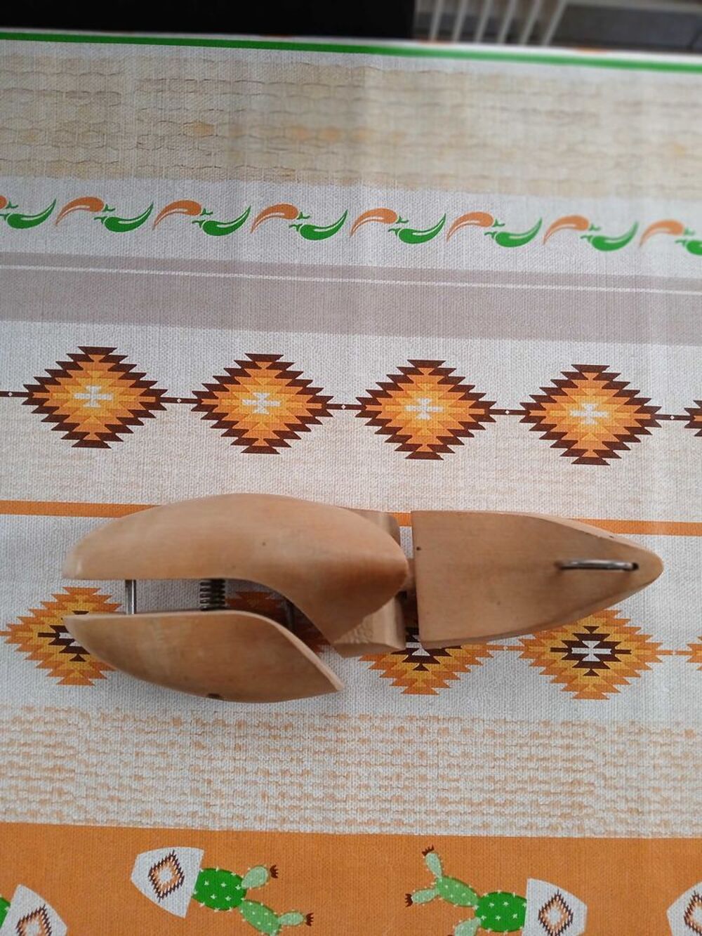 elargiseur &eacute;carteur de chaussures Chaussures