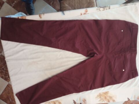 Pantalon d' t en toile
25 Broyes (51)