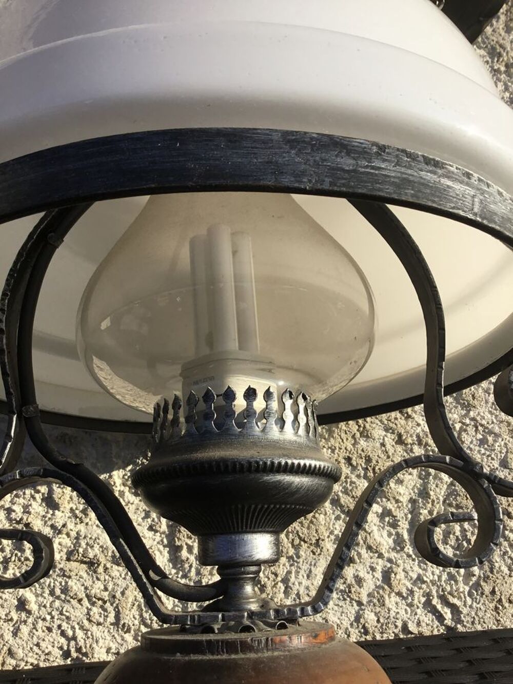 Lustre en opaline blanche Décoration
