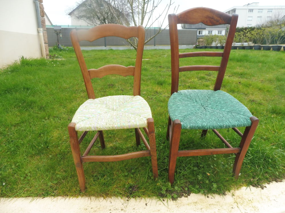 deux chaises anciennes Meubles