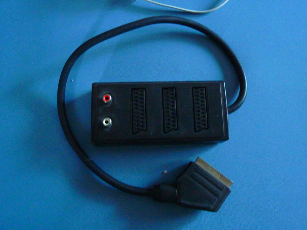 Bloc peritel 3 ports + adaptateur audio noir TBE accessoire Photos/Video/TV