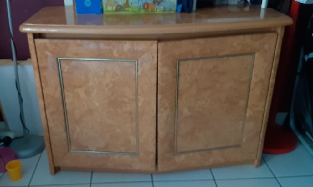 TRES 2 buffets + table de salon Meubles