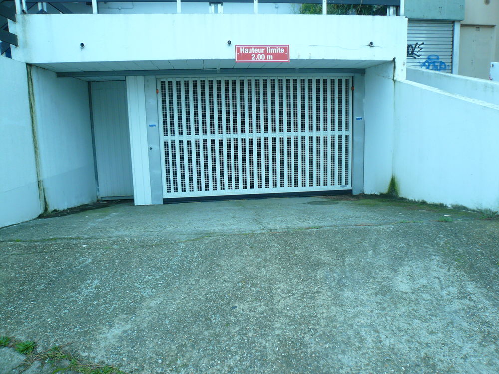 Location Parking/Garage A louer garage dans résidence sécurisée Le grau-du-roi