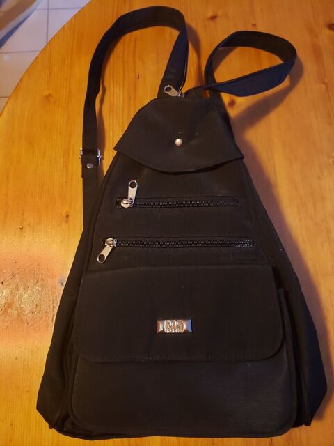 sac  dos de ville pour femme, quasi-neuf. 7 Poisy (74)