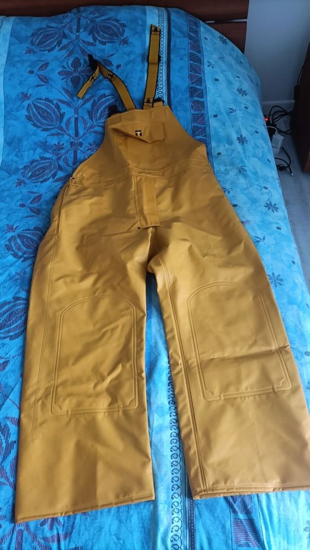 lot Guy Cotten salopette et vareuse epi1 neuf jamais servi. Vêtements