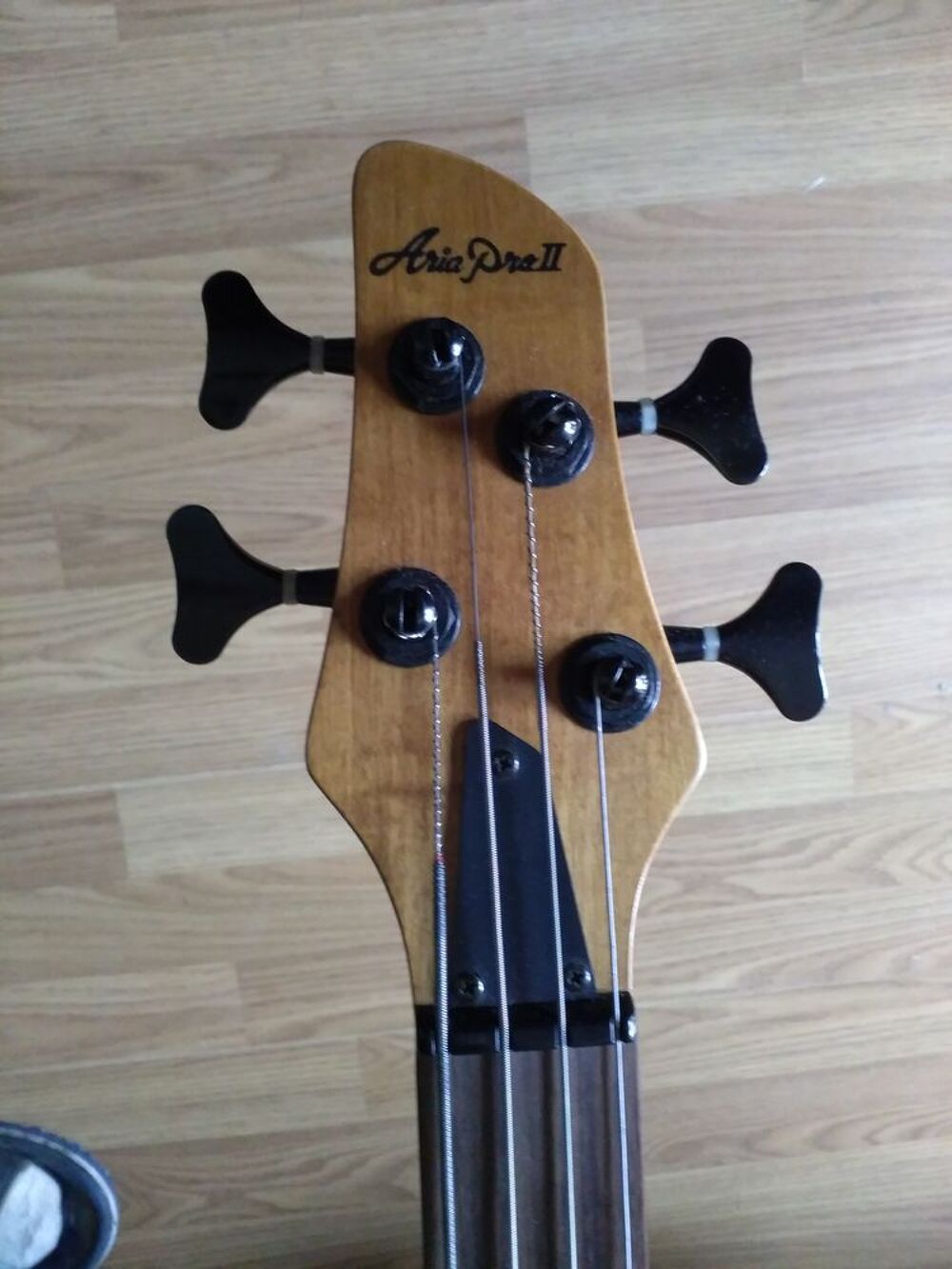 BASSE FRETLESS Instruments de musique