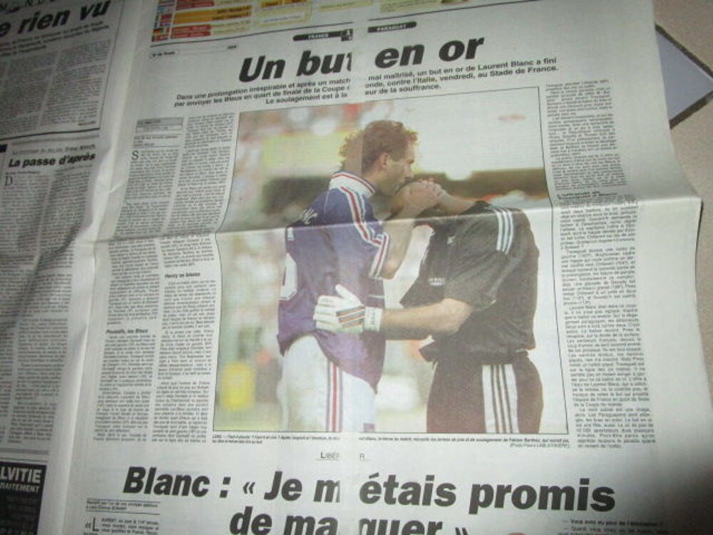 EQUIPE FOOTBALL FRANCE 1998 BUT EN OR"FRANCE PARAGUAY" 