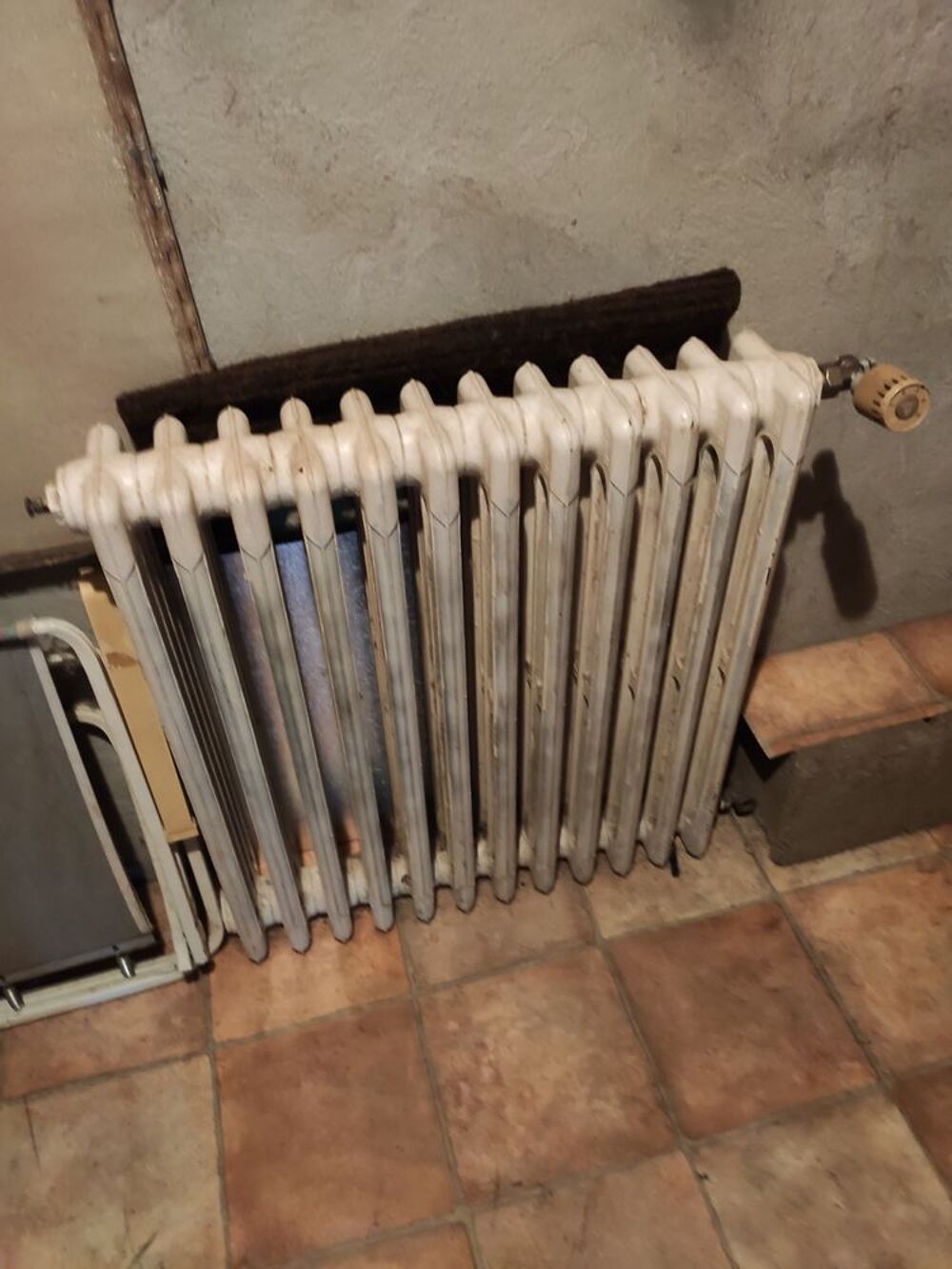 Radiateur fonte. Bricolage