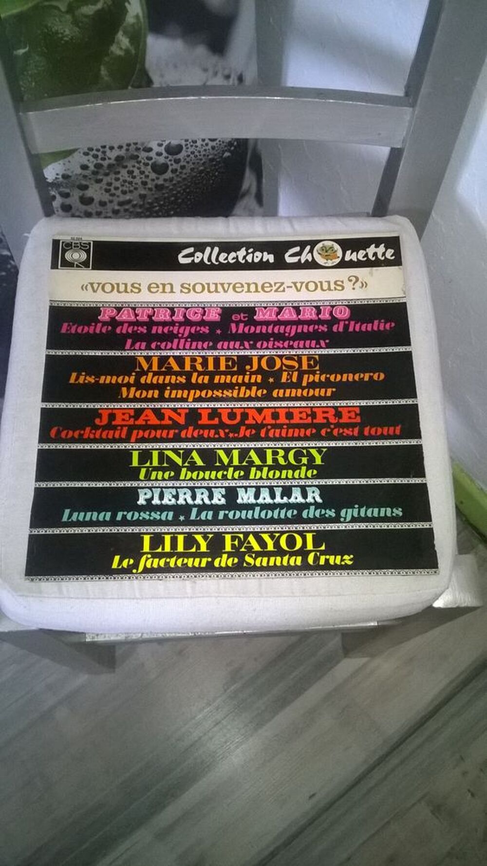Vinyle Vous en souvenez_vous?
Excellent etat
Luna Rossa
La CD et vinyles
