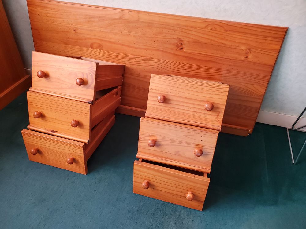 Grand bureau en pin massif Meubles