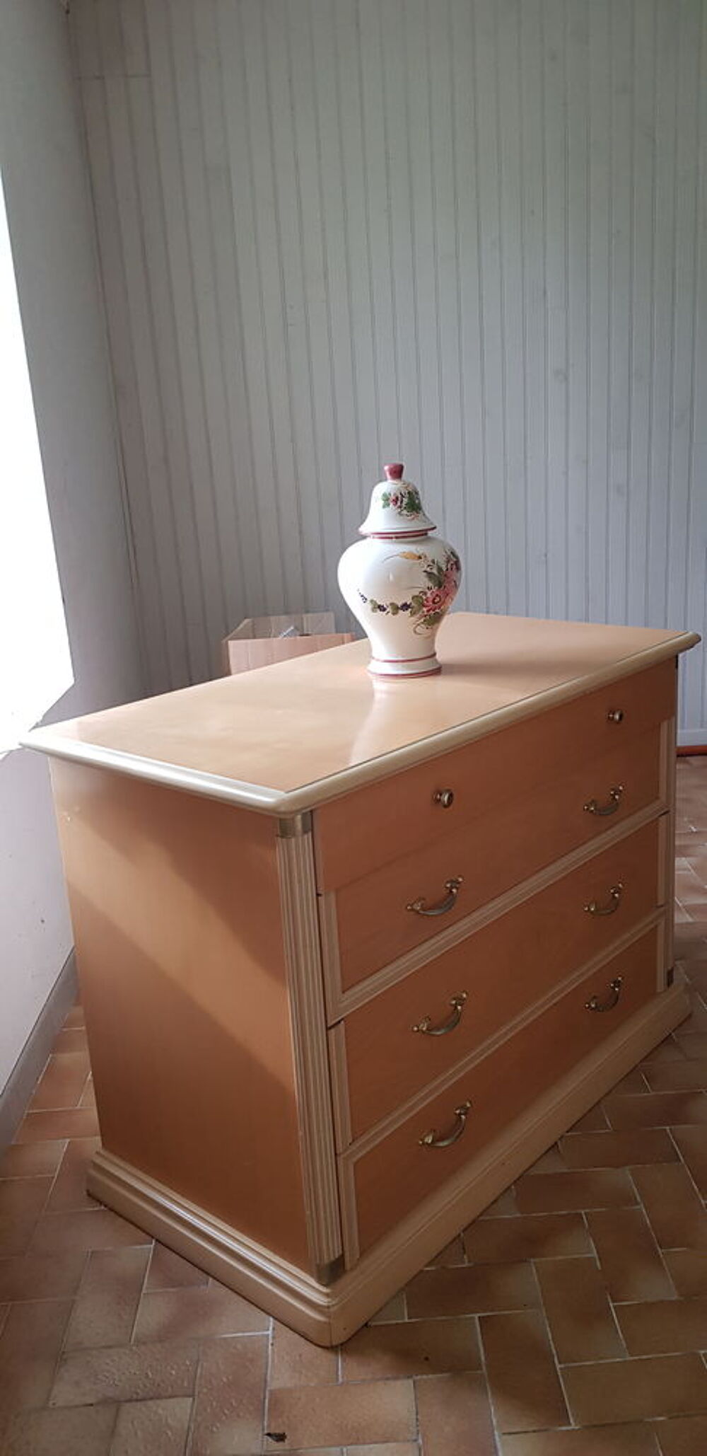 Commode laqu&eacute;e couleur p&ecirc;che Meubles