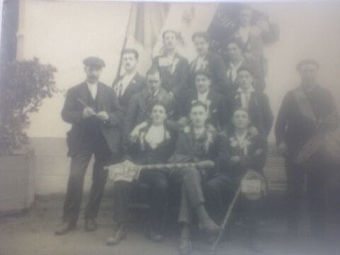 Photo ancienne classe 1929 ? Bon pour le service militaire. 0 Nérac (47)