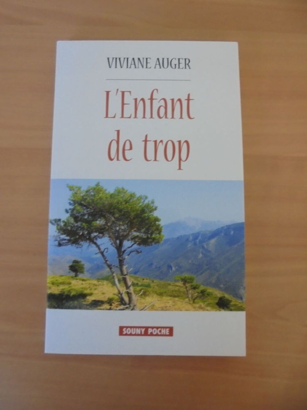 L'enfant de trop (106) Livres et BD