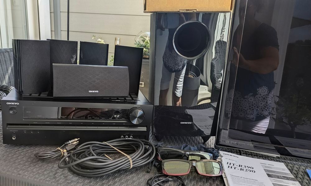 Ensemble Home-Cin&eacute;ma Onkyo 5.1 + TV Samsung 3D (101cm) + Sup Audio et hifi