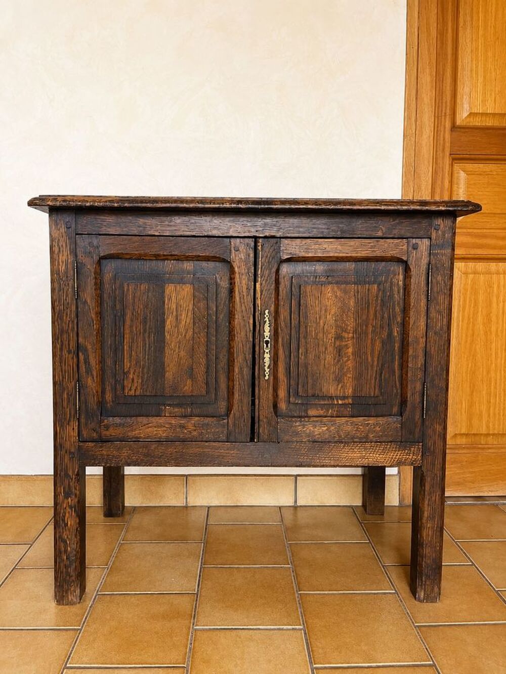 Petit buffet / meuble de rangement rustique en bois massif Meubles