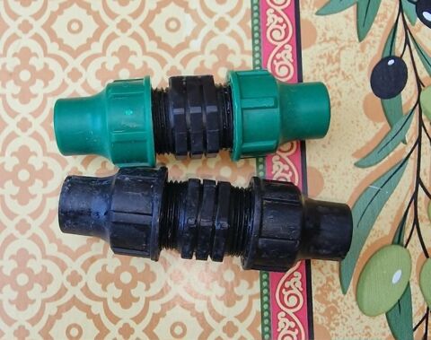 2 Raccords double droit pour arrosage diam 16mm Vias (34)