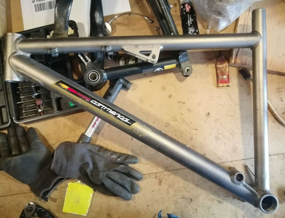 Triangle avant cadre Commencal VIP S 2003 Vélos