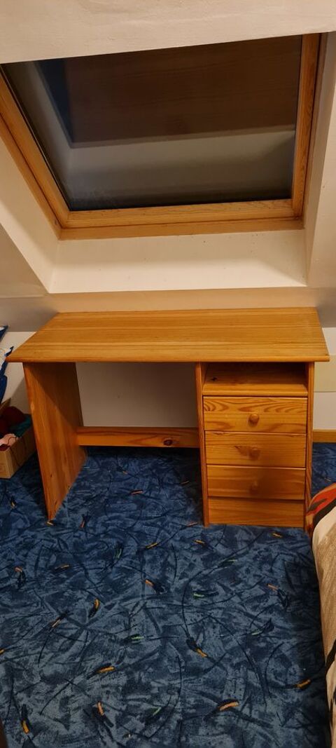 Bureau en bois pour enfants La Bussi�re (45)