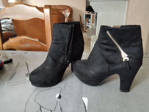 chaussures femme 15 Saint-Martin-Belle-Roche (71)