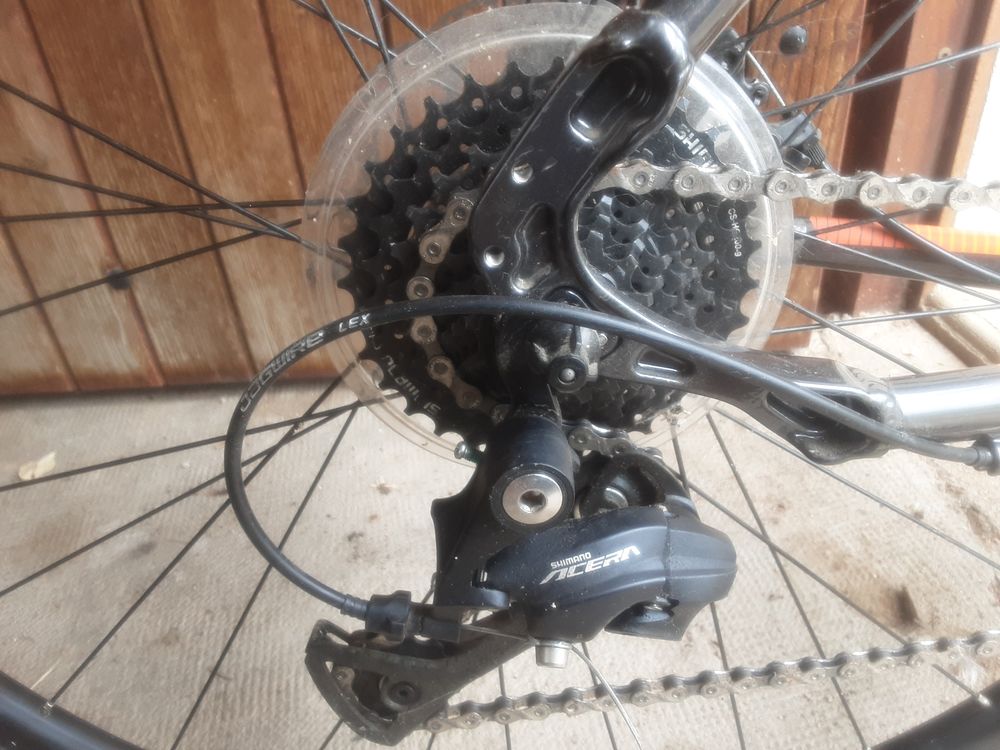 v&eacute;lo FUJI ABSOLUTE 1.7 graphite 19 pouces Vélos