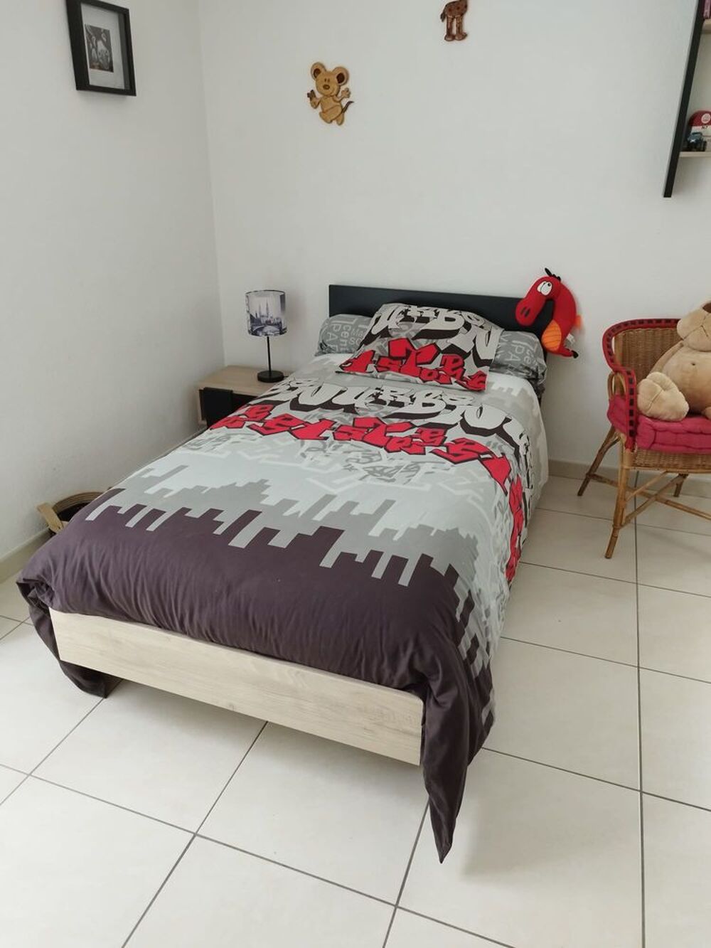 &Eacute;TAT NEUF Lit 90 + sommier lattes relax Meubles
