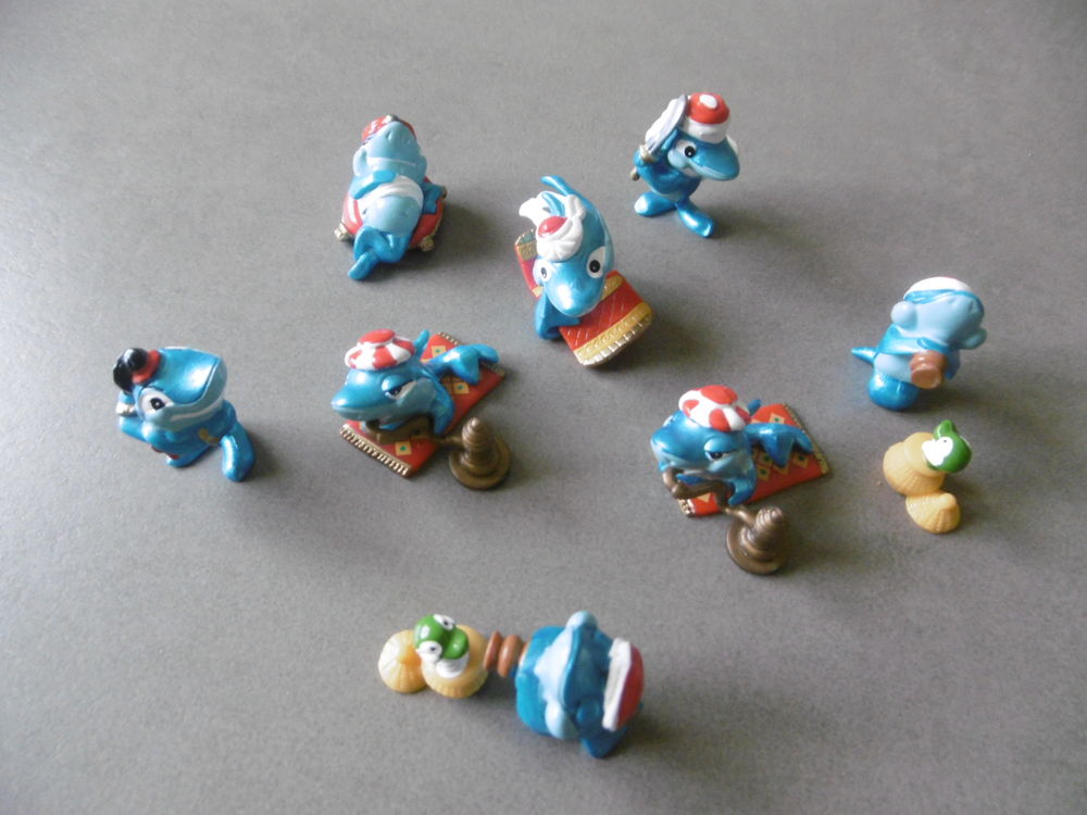 Lot de 23 personnages neufs Kinder Surprise 